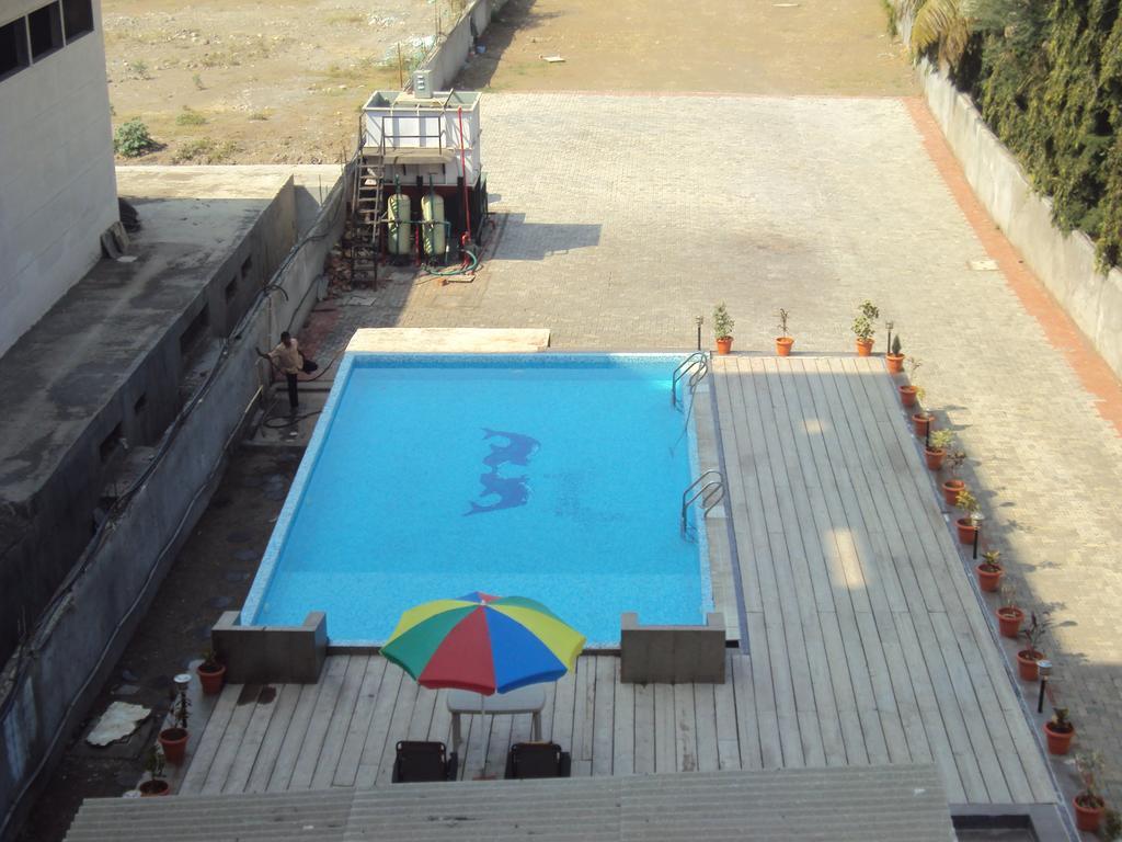 Jc Castle Hotel Shirdi Bagian luar foto