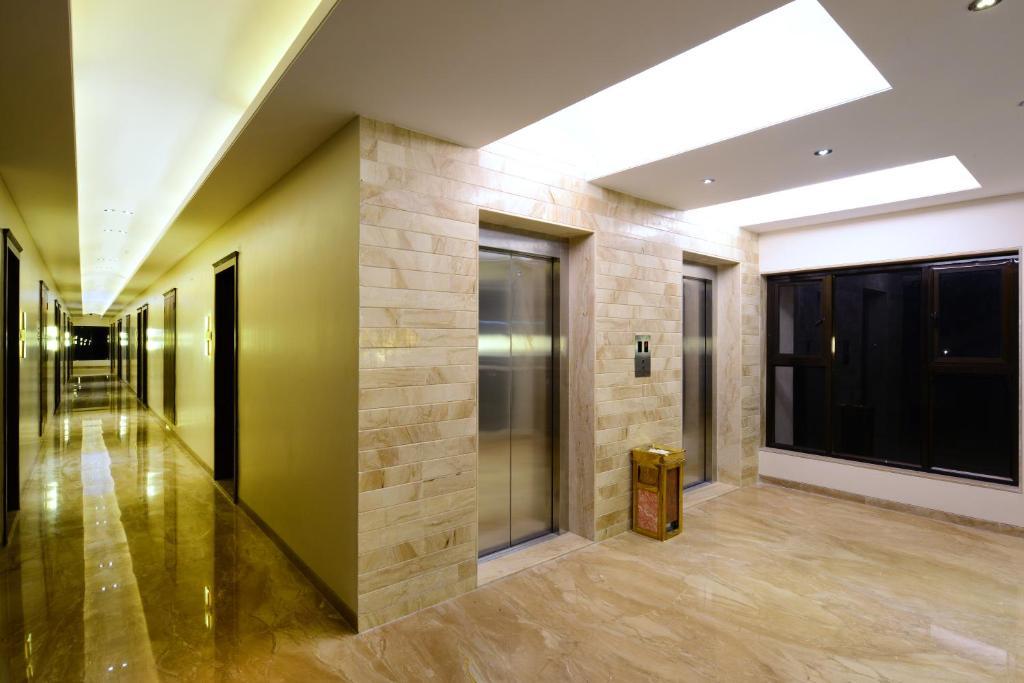Jc Castle Hotel Shirdi Bagian luar foto