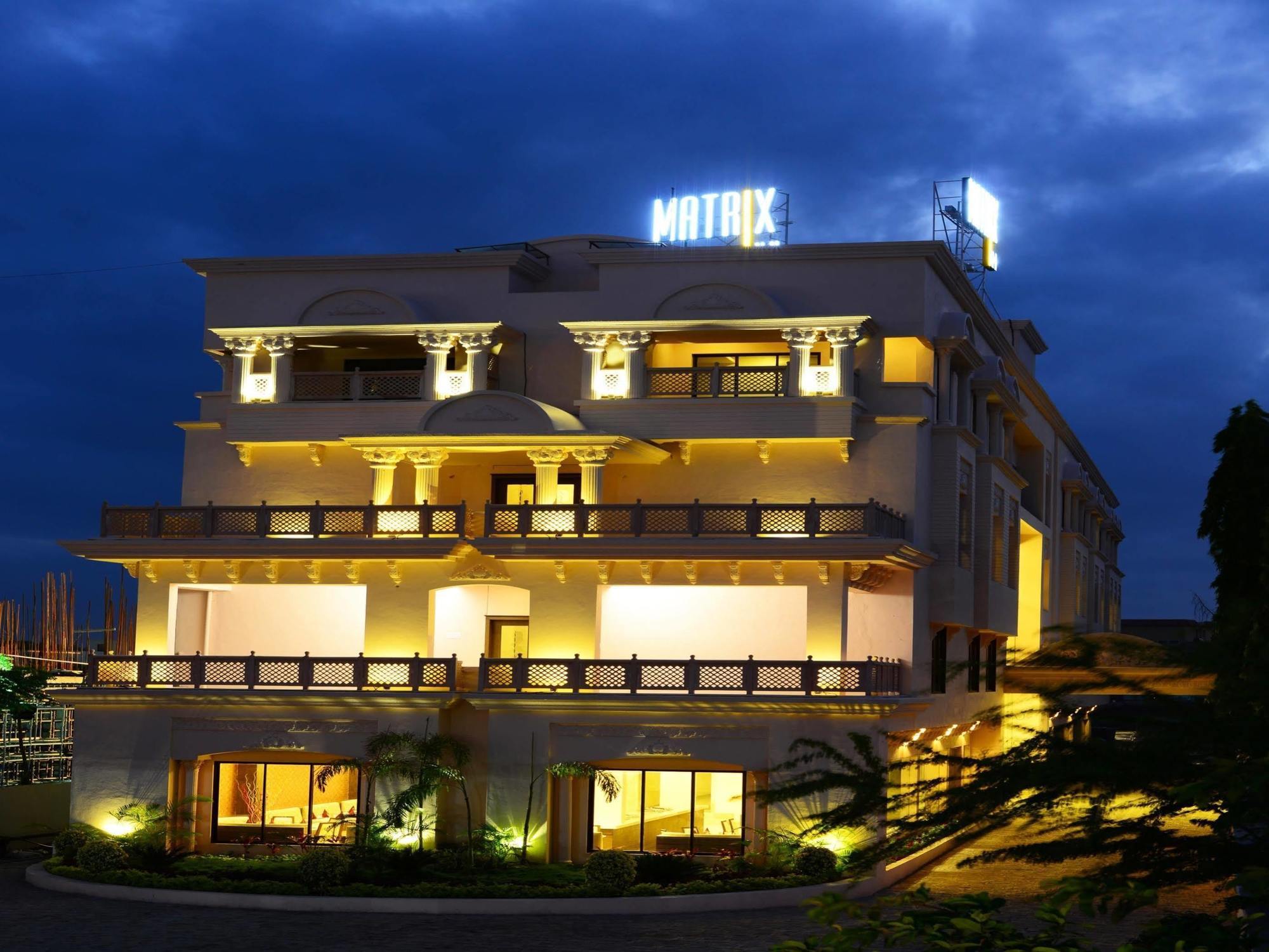 Jc Castle Hotel Shirdi Bagian luar foto