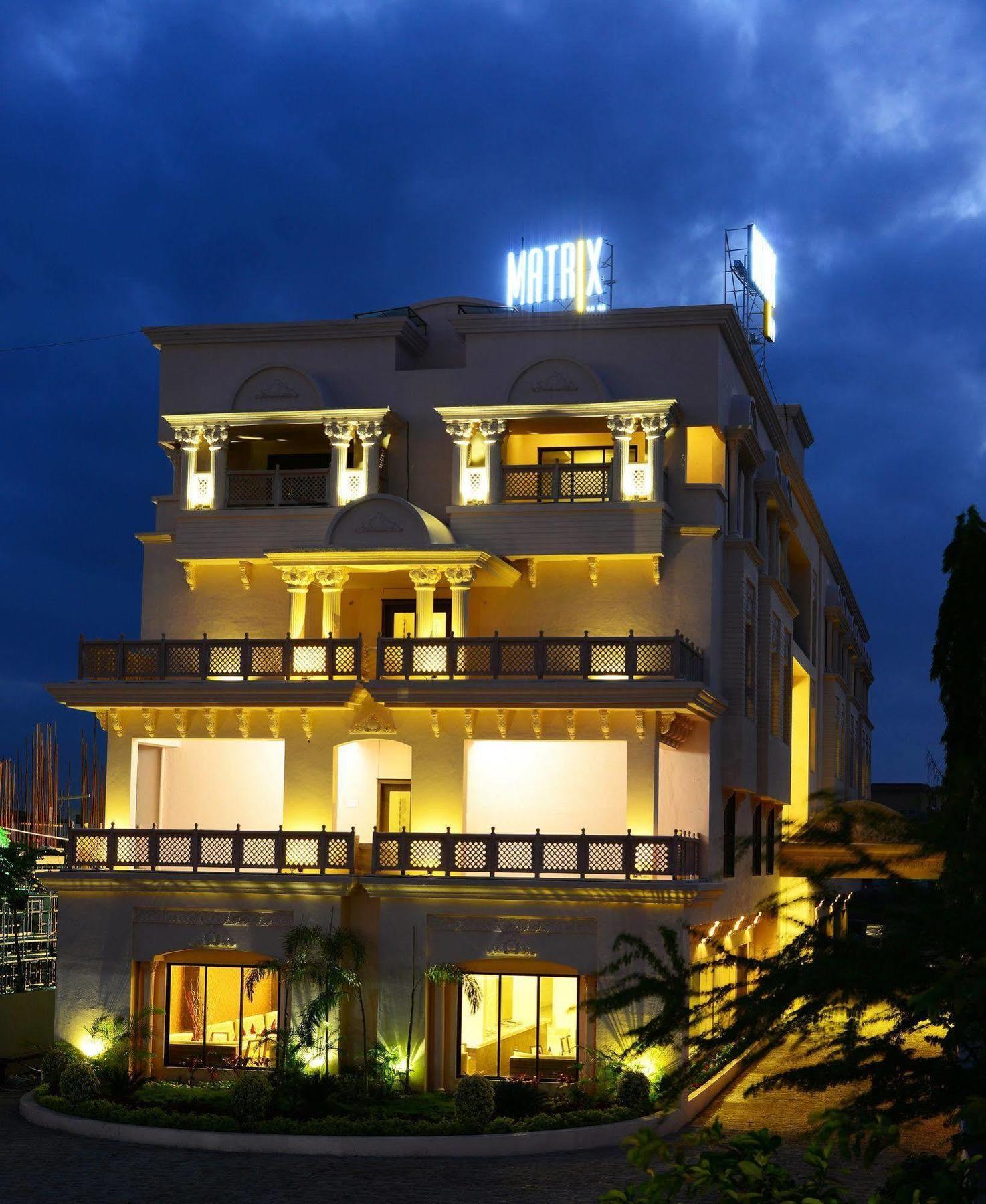 Jc Castle Hotel Shirdi Bagian luar foto
